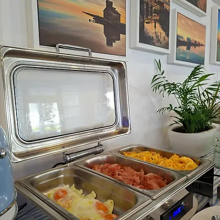 Maree Hotel