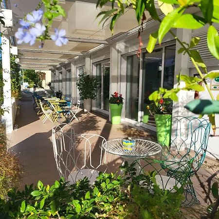 Maree Hotel 3*